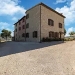 In A With 2 Swimming Pools Casa vacanze *