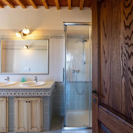 In A With 2 Swimming Pools Casa vacanze