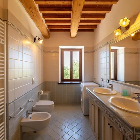 In A With 2 Swimming Pools Casa vacanze