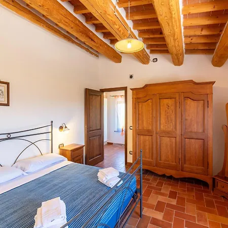 Casa vacanze In A With 2 Swimming Pools Cagli