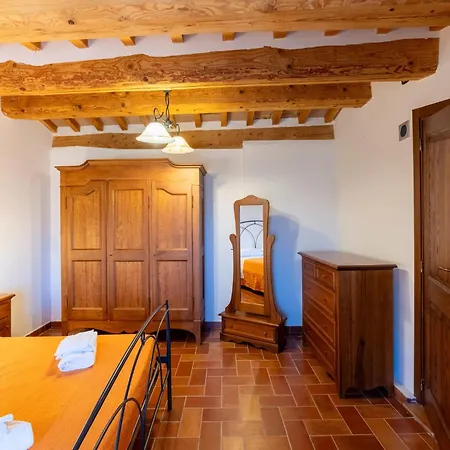 In A With 2 Swimming Pools Casa vacanze