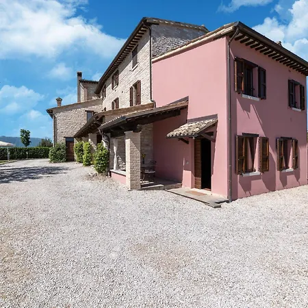 Casa vacanze In A With 2 Swimming Pools *