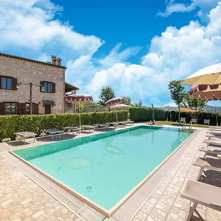 In A With 2 Swimming Pools * Cagli