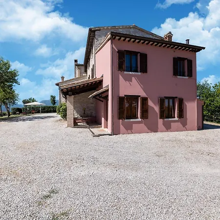Casa vacanze In A With 2 Swimming Pools Cagli